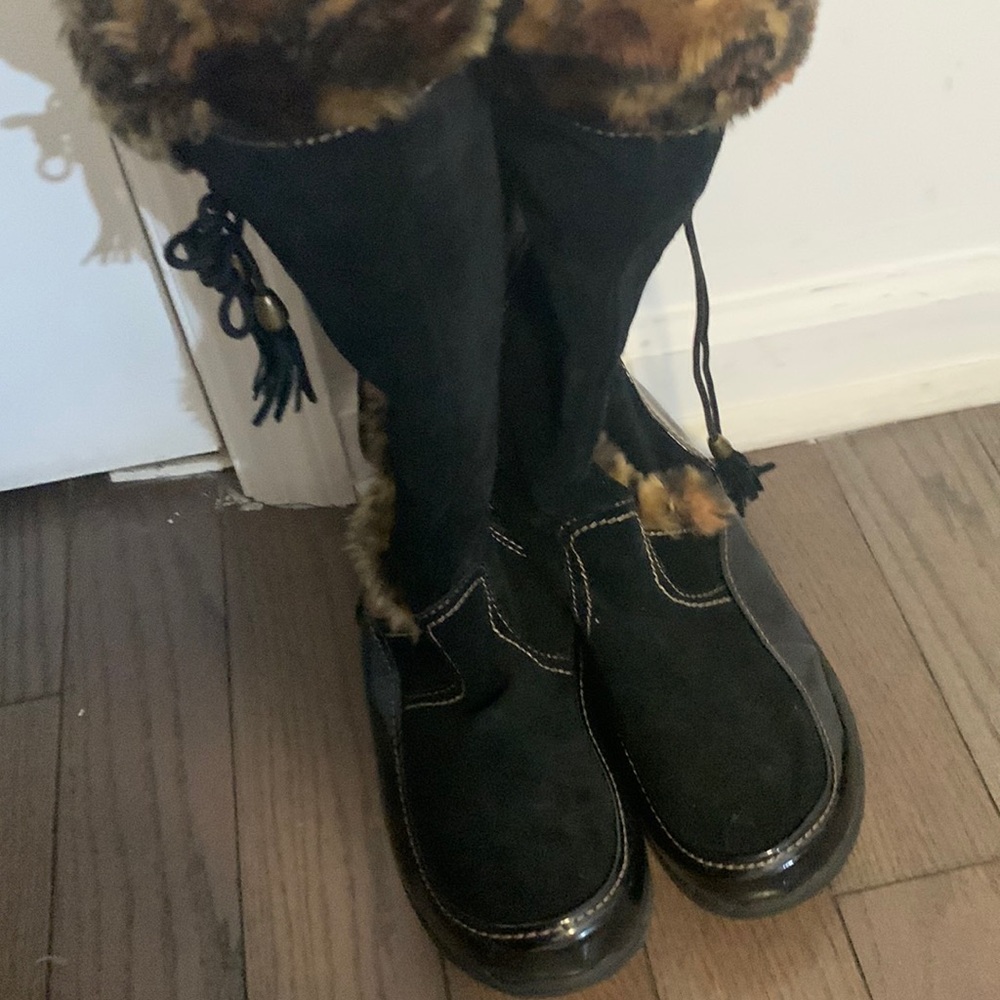 Suede and Faux Fur snow boot